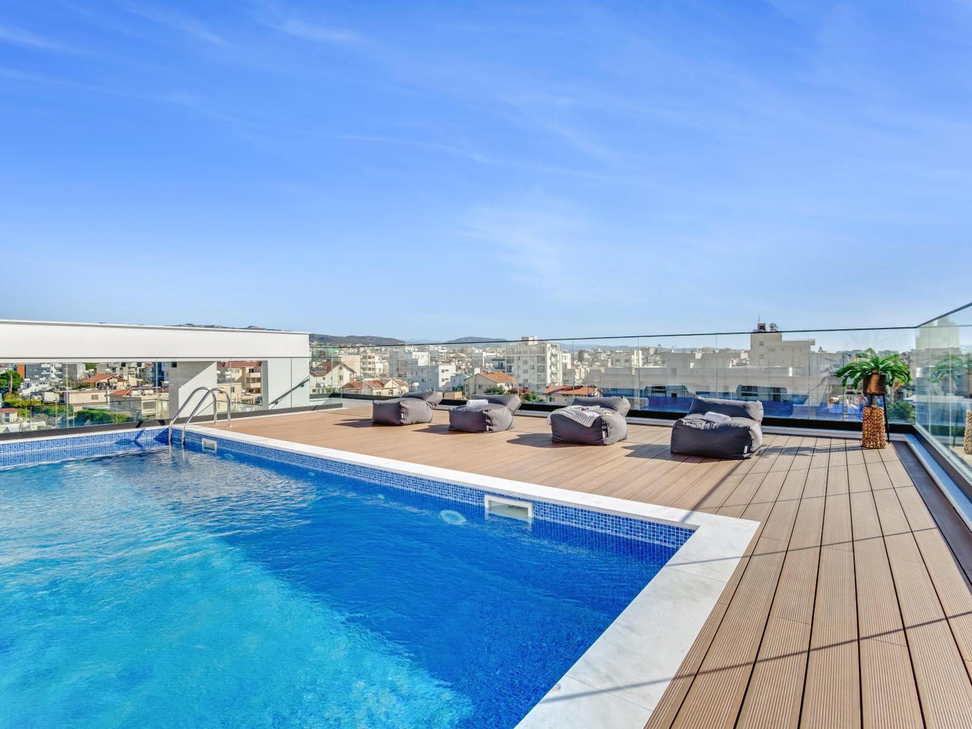 Sanders Crystal 2 Limassol Exterior photo
