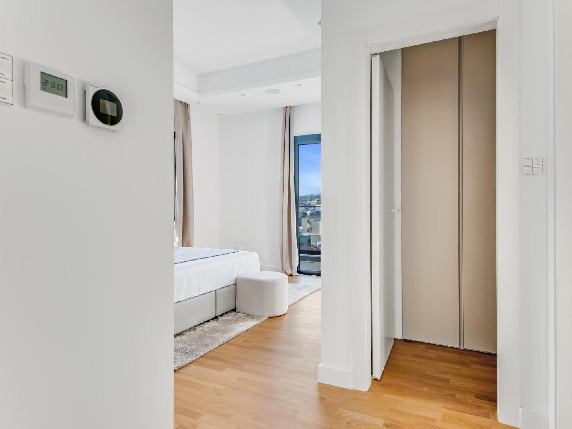 Sanders Crystal 2 Limassol Room photo